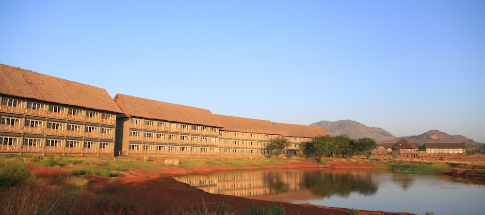 Voi Wildlife Lodge, Tsavo — photo 1