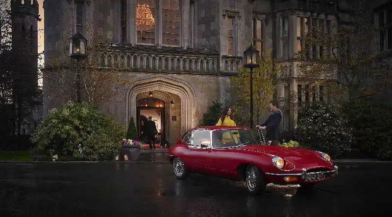 House at Adare Manor Village, 阿代尔村 — 照片 1