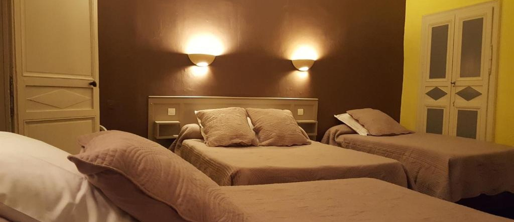 Hotel Ronsin, Fresnay-sur-Sarthe — photo 1