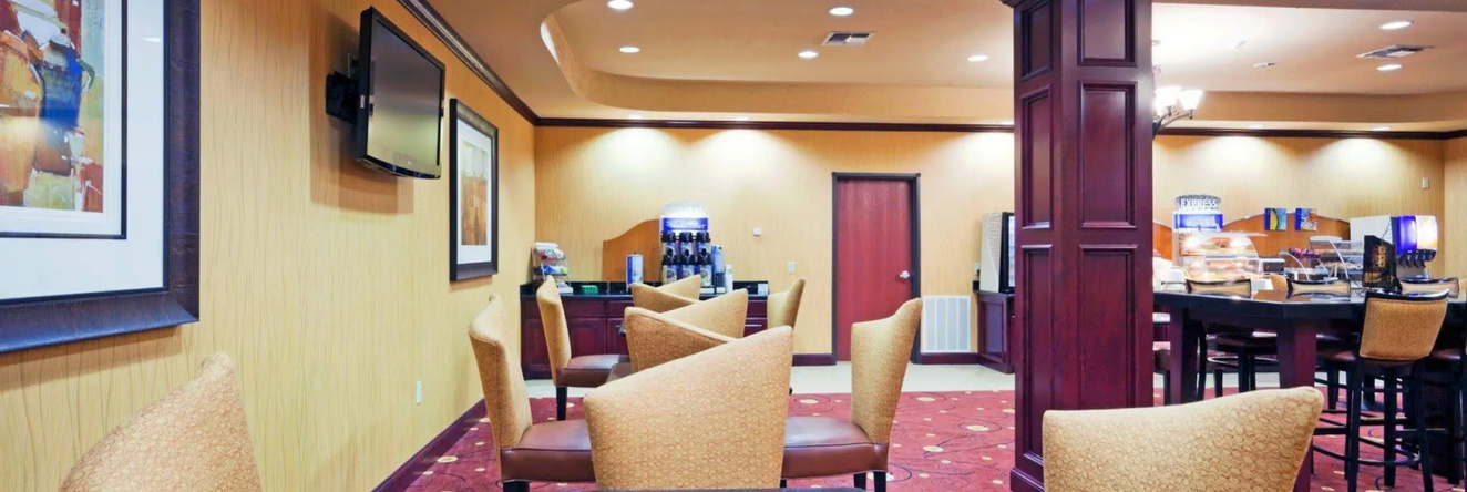Holiday Inn Express Hotel & Suites Ennis by IHG, 恩尼斯 — 照片 1