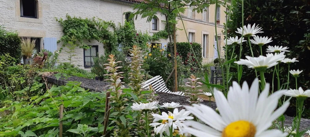Les 2 Madeleine, Saint-Saturnin-du-Bois — photo 1