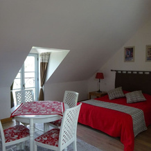 La maison d'Eugenie, 米尔 — 照片 2