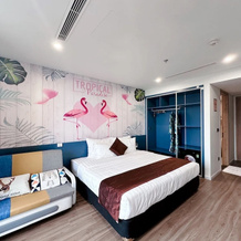 Flamingo Ibiza Party Resort, 黄化 — 照片 2