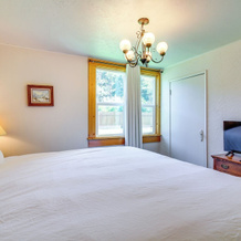 < 1 Mi to Coquille River: Cottage w/ Private Yard!, 班登 — 照片 4