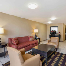 Suburban Studios Copley Akron West, Площадь Copley — фото 5