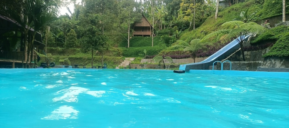 Lingkung Park Tetebatu, 特特巴图 — 照片 1