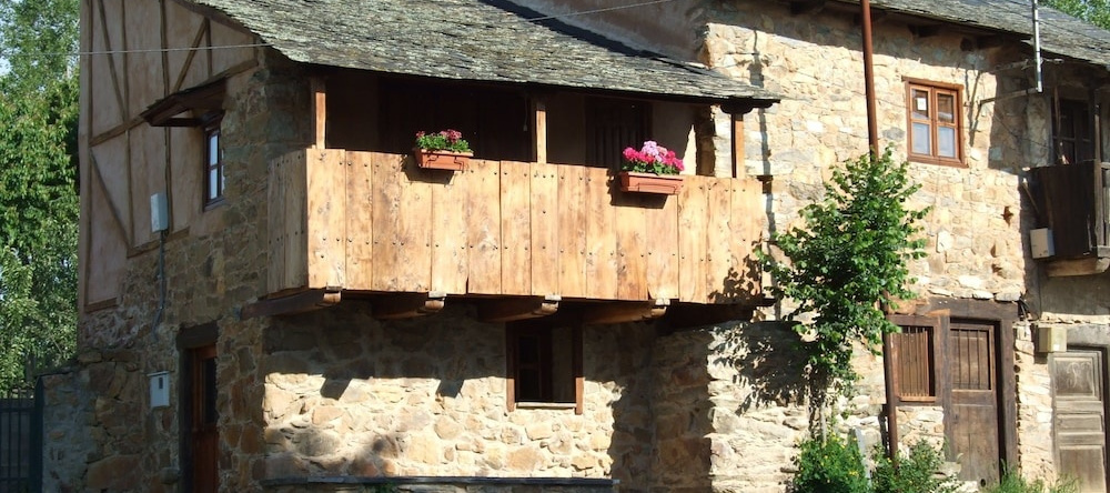Casa Aurora, Bembibre — photo 1