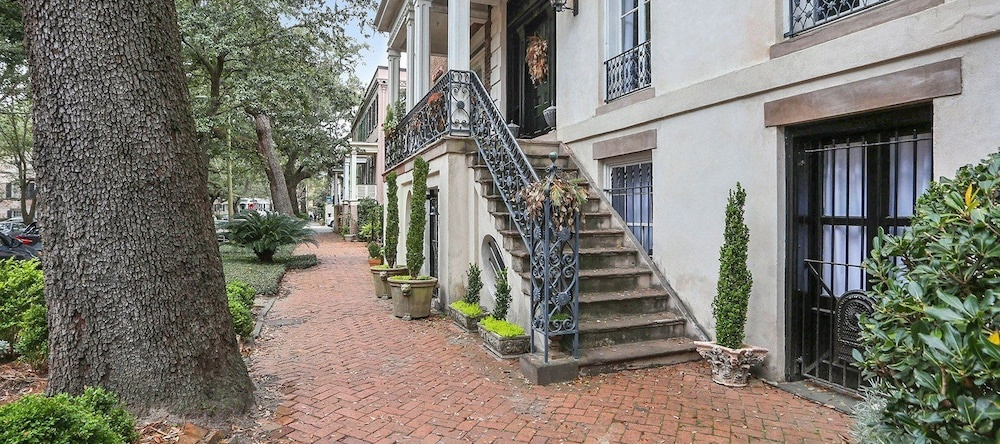 West Jones Apartment Unit #2 2 Bedrooms 1 Bathroom Apts, 萨凡纳 — 照片 1