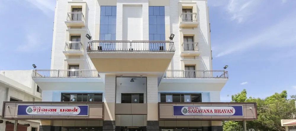 Capital O 47729 Hotel Saravana Bhavan, 蒂鲁琴杜尔 — 照片 1