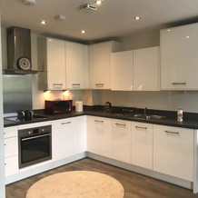 Lovely 1-Bed Apartment In Addlestone, Эддлстоун — фото 5