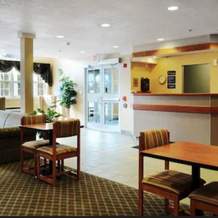 Parry Sound Inn & Suites, 帕里湾 — 照片 2