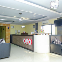 Capital O 887 Green Hill Hotel And Convention Center, 宗班 — 照片 2