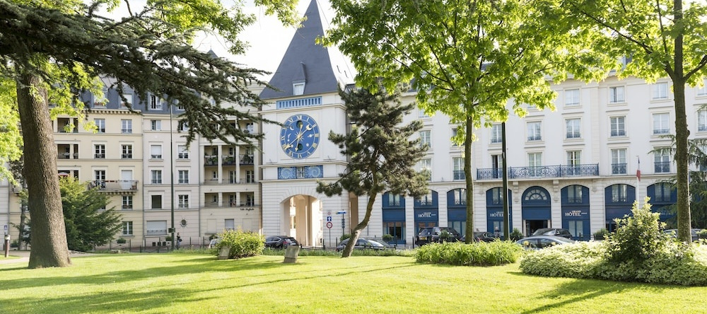 Le Plessis Grand Hotel, Ле Плесси-Робинсон — фото 1