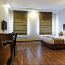 Vibe by The LaLiT Traveler Hotel, 法里达巴德 — 照片 2