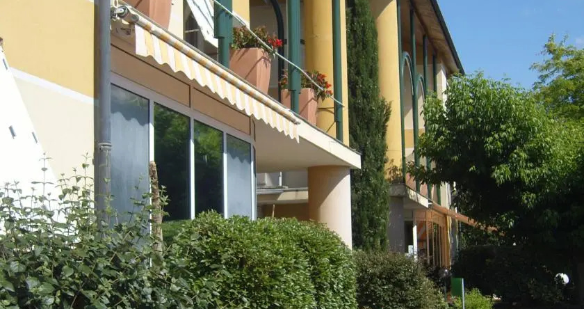 Hotel des Fleurs, 托南 — 照片 1