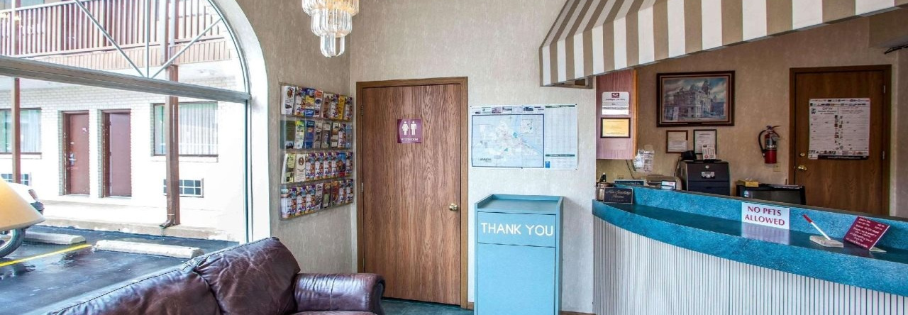 Economy Inn & Suites, Hannibal — photo 1
