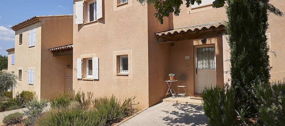 La Bastide, La Roquebrussanne — photo 1