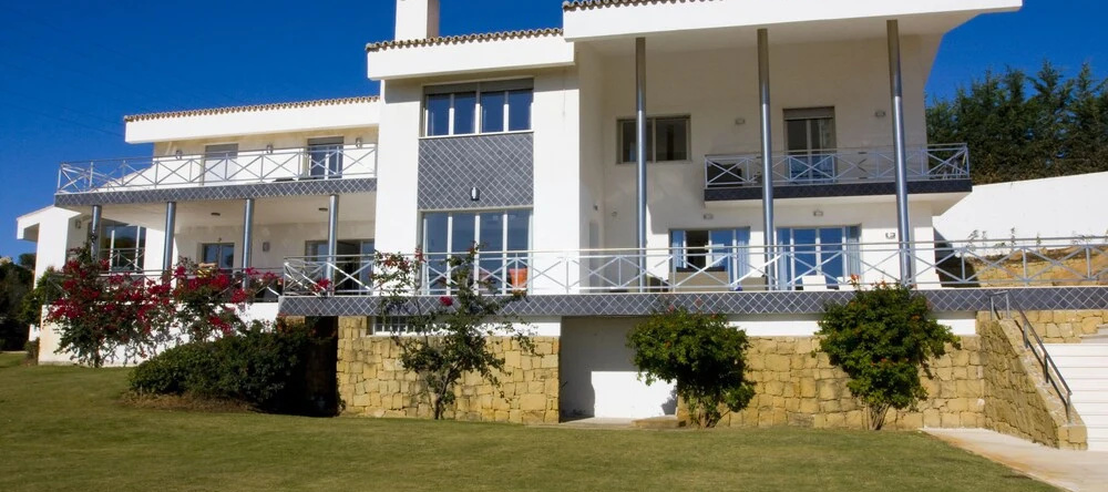 Sotogrande Almenara Modern 6 Br Villa, Сан-Роке — фото 1