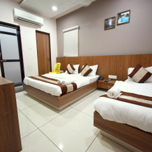 Embassy Hotel, 卡洛尔 — 照片 2