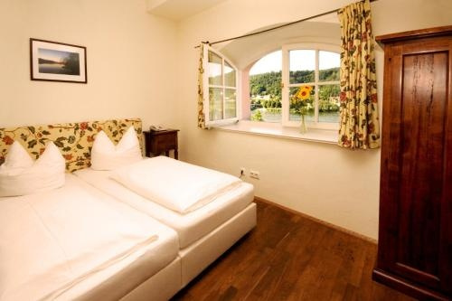 Hotel Wittelsbacher Zollhaus, Vilshofen — photo 1