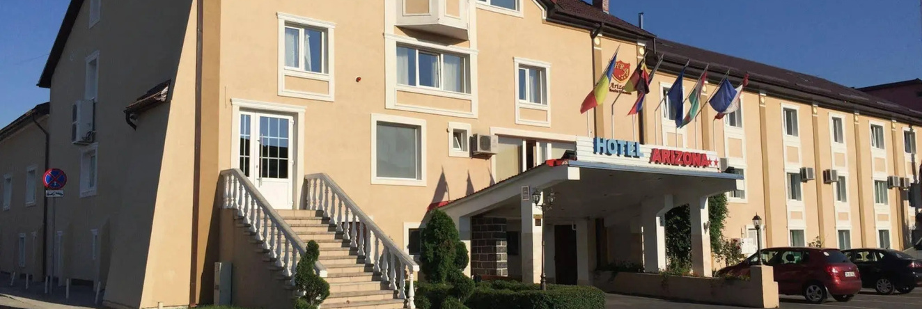 Arizona Hotel Timisoara, 吉罗克 — 照片 1