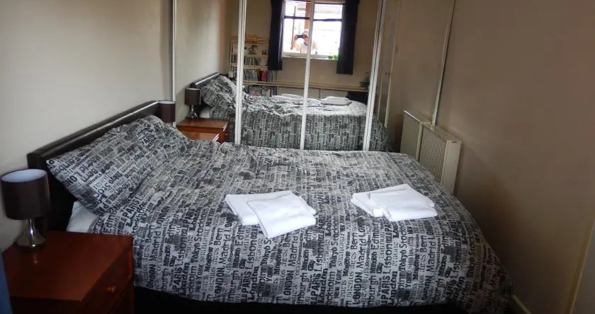 Central town Apartment, Gosport — photo 1