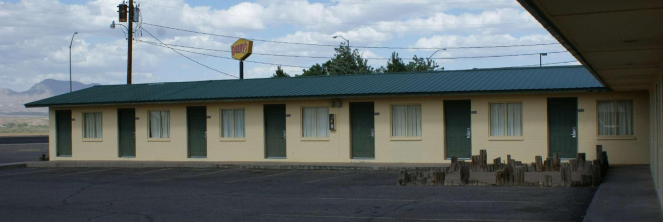 Hwy. Express Inn & Suites, 撒切尔 — 照片 1