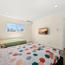 Sunny & Cheerful Near I-10 ~ Queen Beds ~ Parking, Алхамбра — фото 2