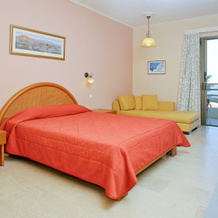 Golden Sand Hotel, 卡尔法斯 — 照片 3