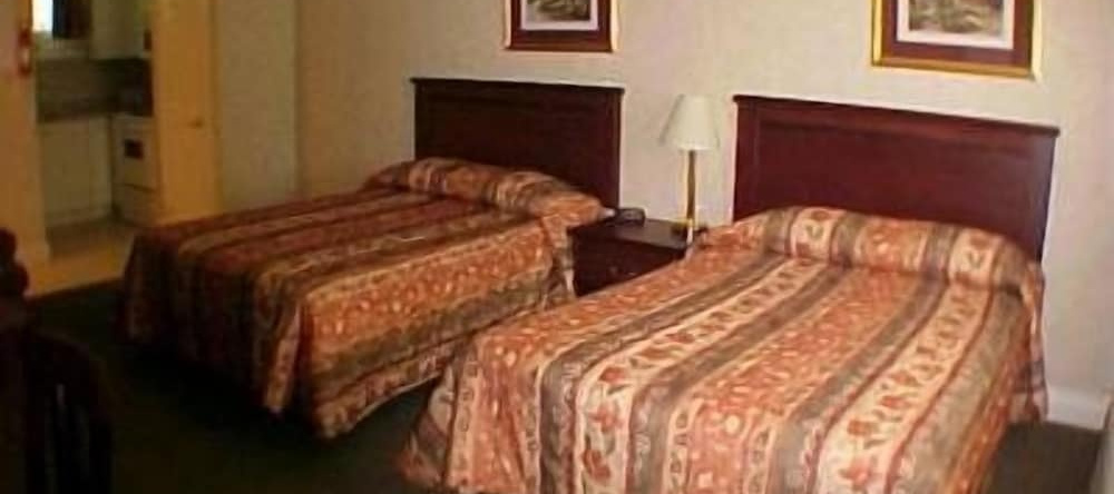 Trenton Park Motel, 昆特西 — 照片 1