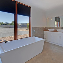 Amazing Unique Five-Star Waterfront Retreat, Brighton — photo 3