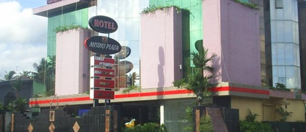 Misuki Plaza Hotel, 拉加马 — 照片 1