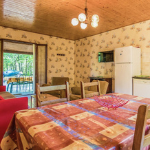 Modern Holiday Home in Salignac-Eyvigues with Swimming Pool, 萨利尼亚克-埃维格 — 照片 4