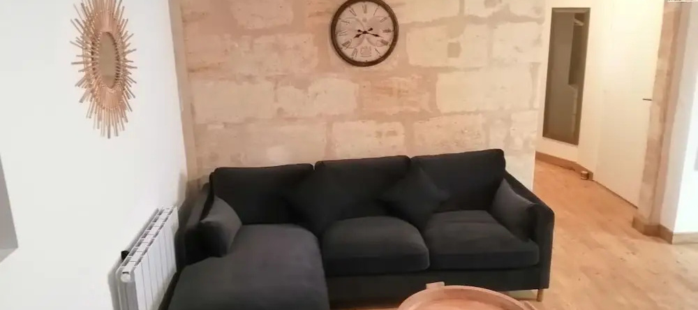 Domaine du chauvet Hôtel, 昂巴雷斯和拉格拉夫 — 照片 1