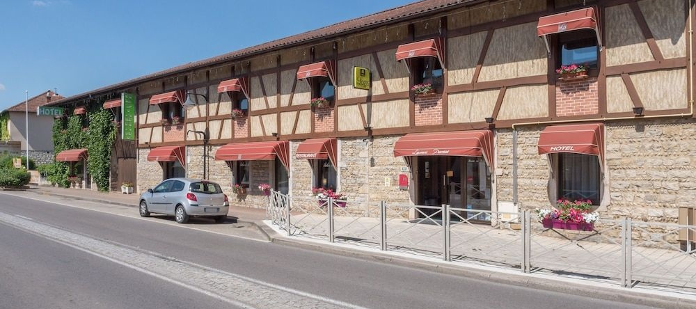 Hôtel Restaurant Laurent Perréal, Аттинья — фото 1