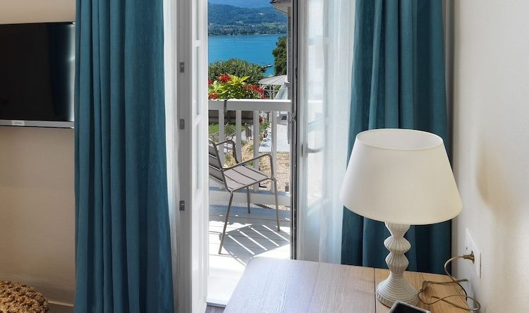 Hôtel BEAU-SITE Talloires, 塔卢瓦尔 — 照片 1