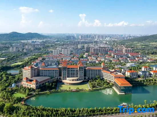 Crowne Plaza Xiangyang Fuchun Lakeside By Ihg, Сянъян — фото 1