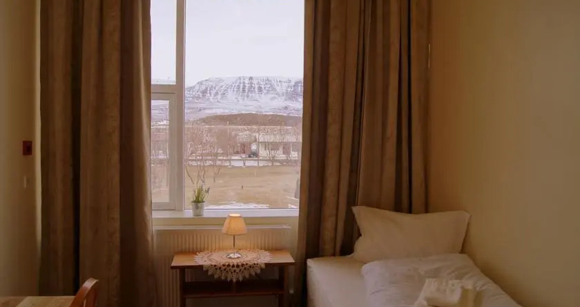 Guesthouse Steinsstadir, Varmahlid — photo 1