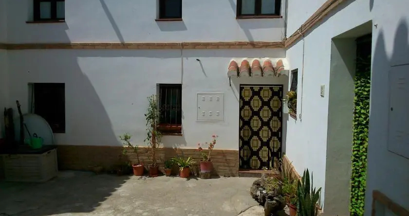 Lovely Restored Character Townhouse, 瓜尔乔斯 — 照片 1