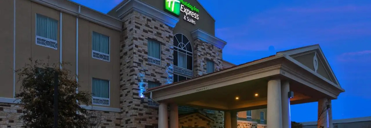 Holiday Inn Express Brady, Брейди — фото 1