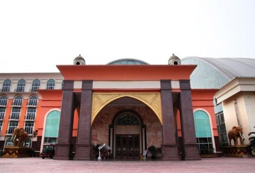 Sun City Vacation Hotel, Suining — photo 1