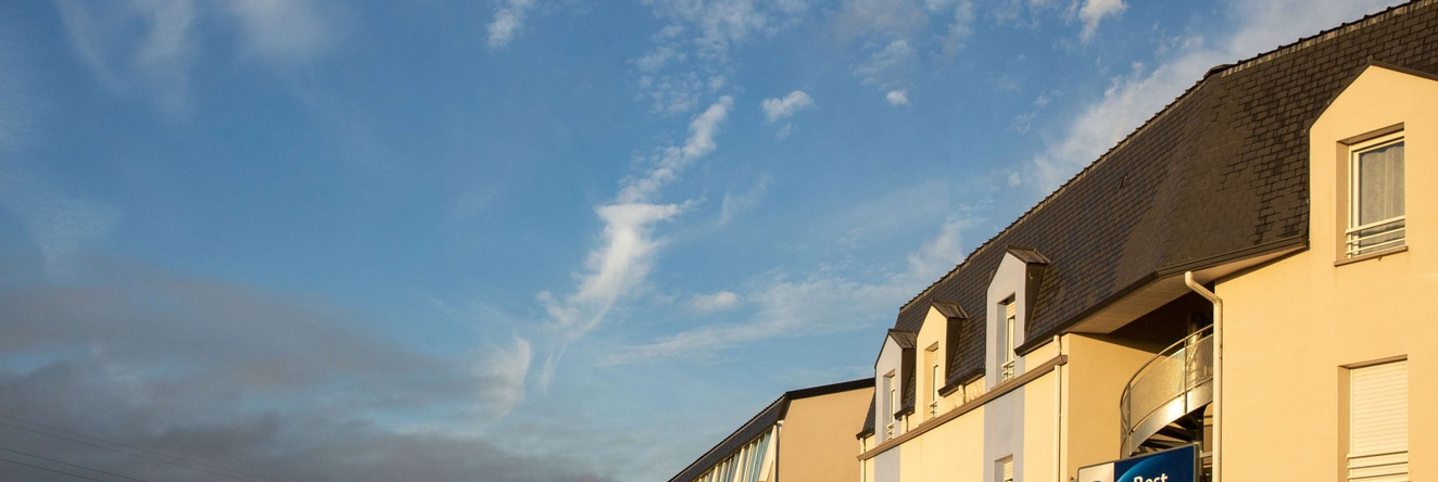 Best Western Hotel & Spa Pau Lescar Aeroport, Лескар — фото 1