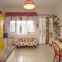 House With one Bedroom in Caronia, With Wonderful sea View, Shared Pool, Enclosed Garden, 卡罗尼亚 — 照片 2