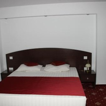 Hotel Royal 2, Урзичены — фото 5