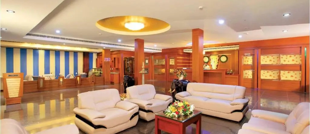 Hotel Vkj International, 科塔曼加兰 — 照片 1