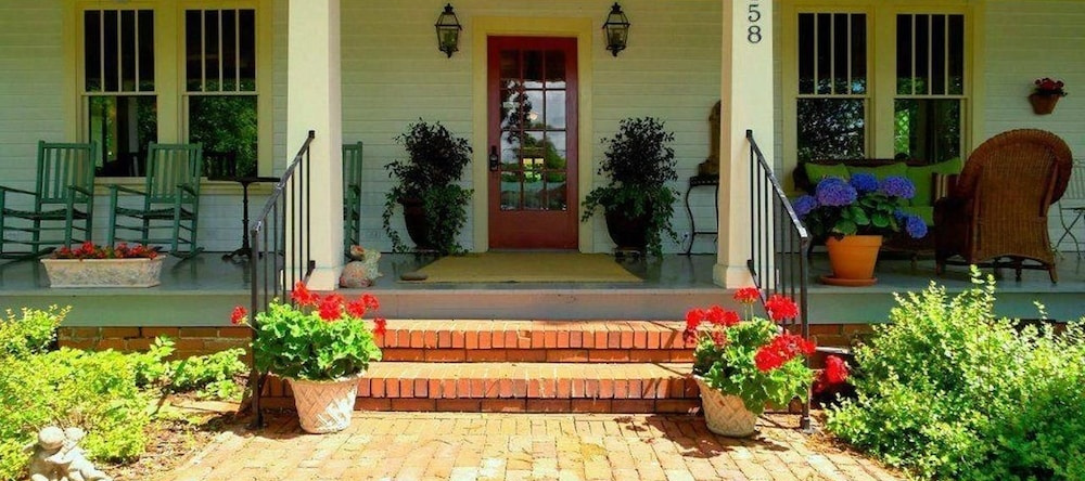 458 West Bed & Breakfast, Питтсборо — фото 1