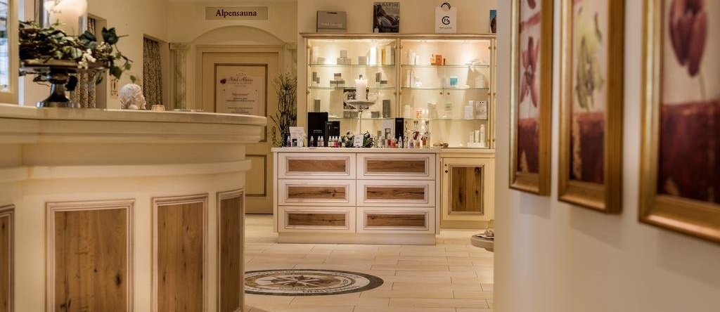 Hotel Alpina Wellness & Spa Resort, Кёссен — фото 1