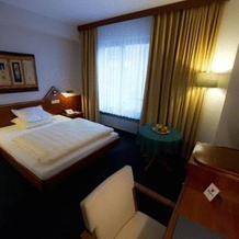 Hotel-Restaurant Moris, Вальферданж — фото 2