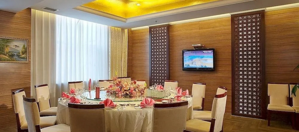 Chengde Tianbao Hotel, 承德 — 照片 1