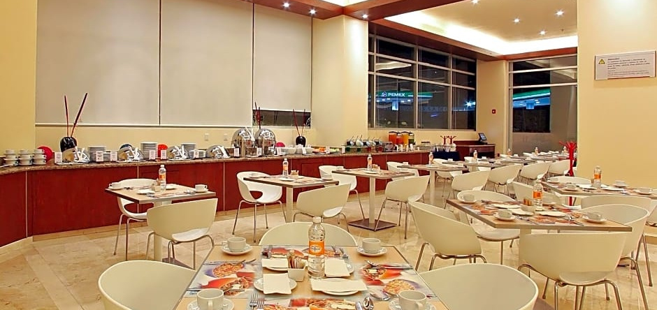 Opus Grand Toluca Aeropuerto, Толука — фото 1